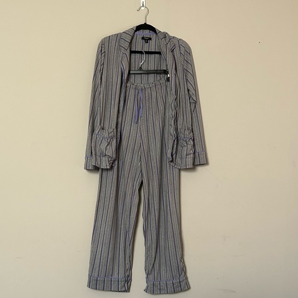Simply Vera gray and purple striped classic pajamas (M). - Picture 2 of 8